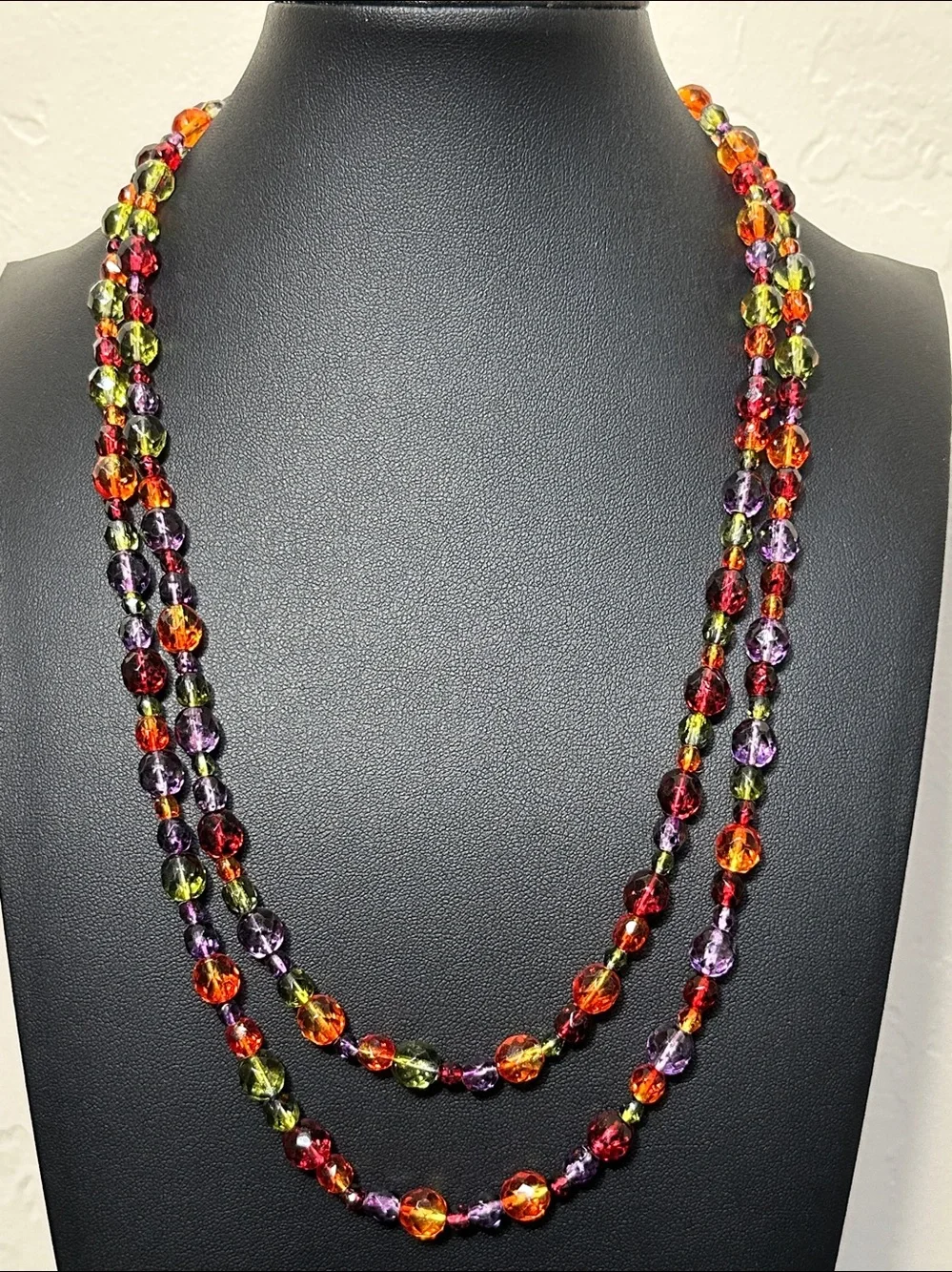 Faceted Lucite Bead Long Rope Continuous Strand Vintage Necklace